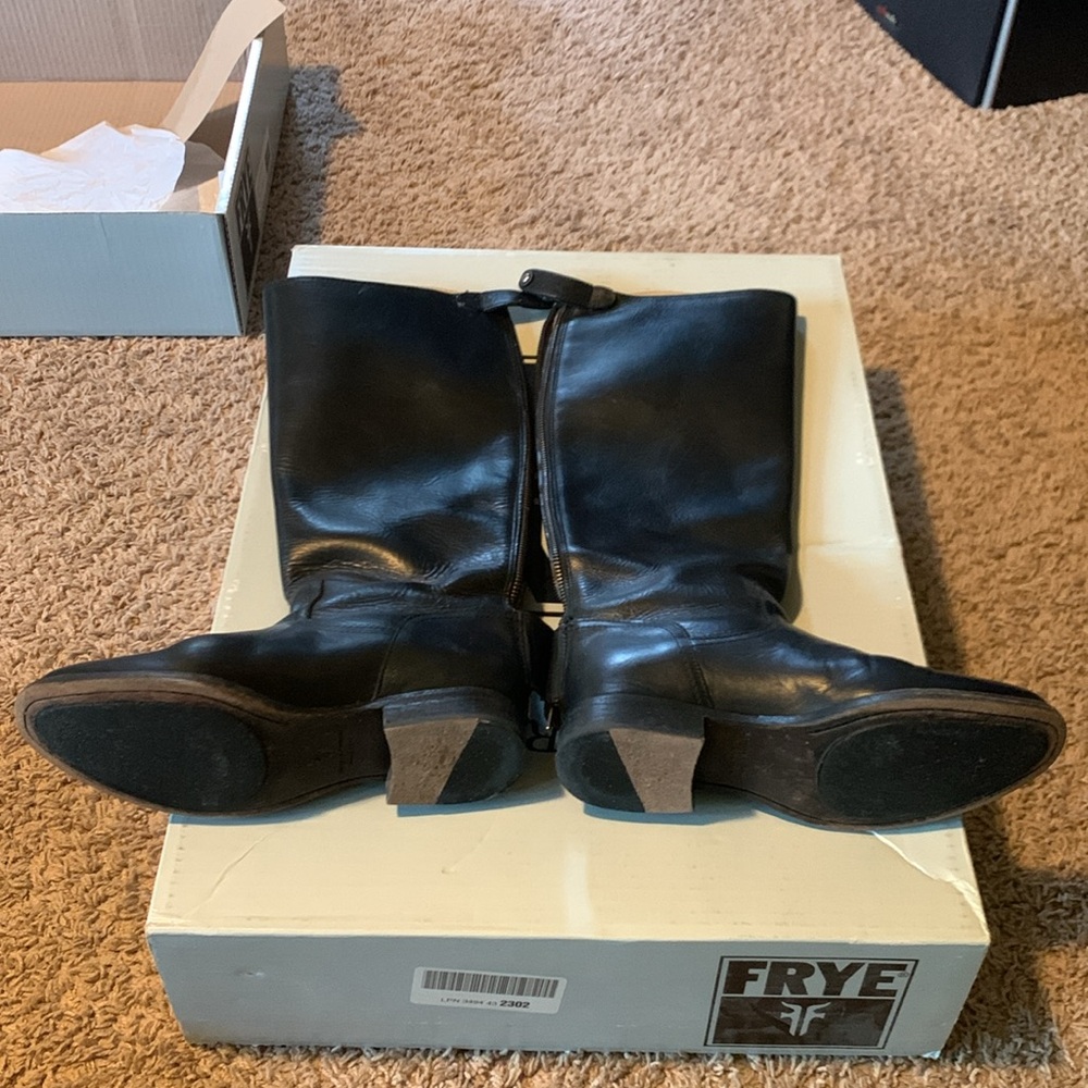Frye Lindsay Logo Backzip black boots size 5.5 - Picture 3 of 12